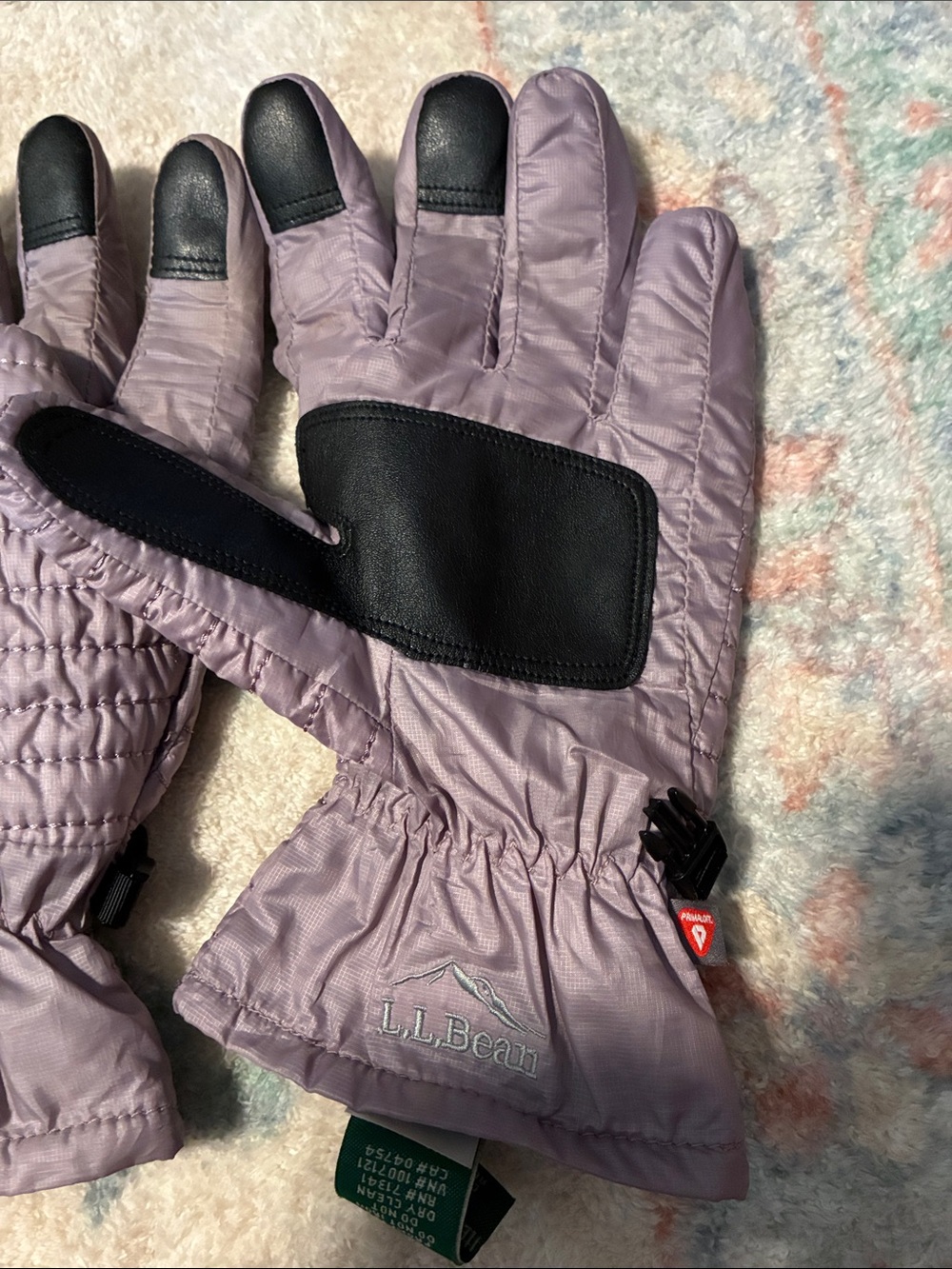 L.L. Bean Woman’s Lilac Mittens with Black Grip Panels